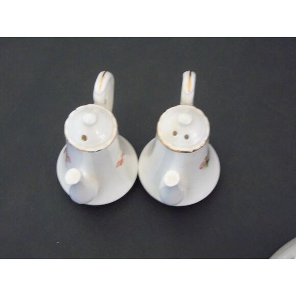 Japan Salt & Pepper Shakers Teapots White Floral Bone China Mid Century Vtg - Picture 5 of 6
